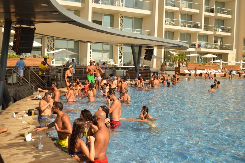 Sunday Pool Party at Whitelace
